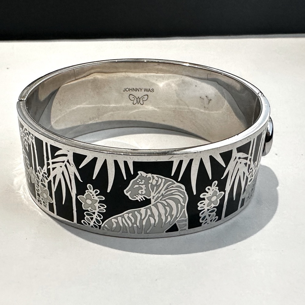 Johnny Was Tiger Enamel Hinged Bangle